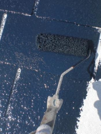 我孫子市B様邸の屋根中塗りの様子