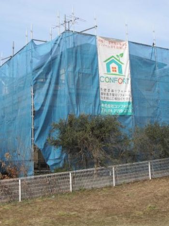 我孫子市B様邸の足場の組み立ての様子