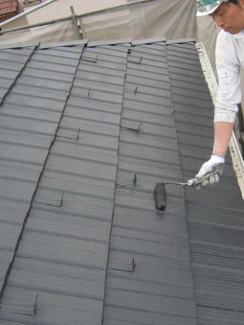 I様邸の屋根上塗り2回目の様子