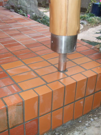 柏市T様邸の玄関ポーチ柱交換後の様子