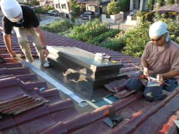 柏市　N様邸　屋根の天窓まわりの雨漏り修理事例
