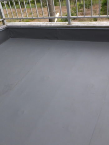 M様邸のベランダ改修工事の様子