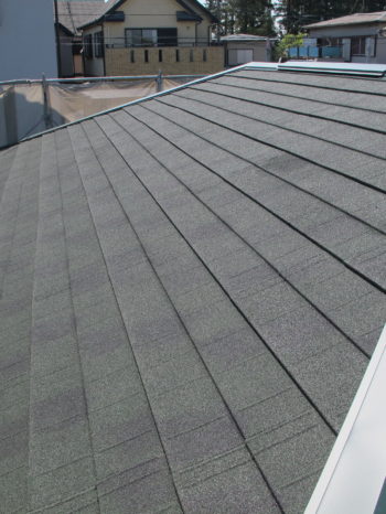 柏市T様邸の屋根カバー工法後の様子