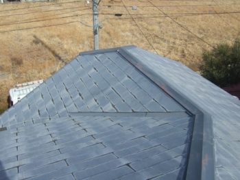 柏市K様邸の屋根カバー工法前の様子