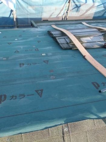 我孫子市K様邸の屋根カバー工法の様子