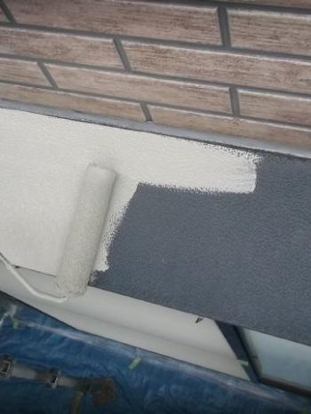 我孫子市K様邸の出窓屋根の錆止め塗装の様子