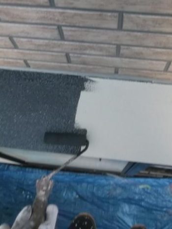 我孫子市K様邸の出窓屋根の上塗り1回目の様子