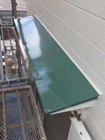 守谷市M様邸の霧除け塗装後の様子