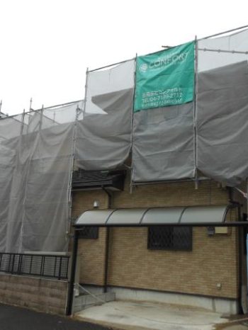 柏市S様邸の足場組み立ての様子