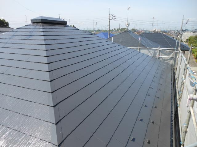 牛久市T様邸の屋根塗装後の様子
