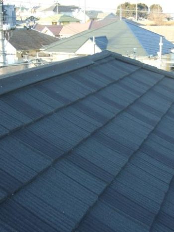 柏市U様邸の屋根カバー工法が完了した様子