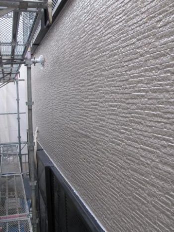 柏市Y様邸の外壁塗装完了の様子